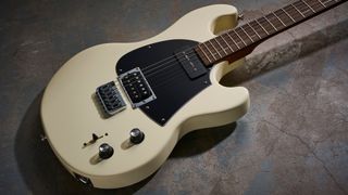 Shergold Masquerader Standard SM11