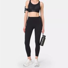 model wearing Sweaty Betty leggings