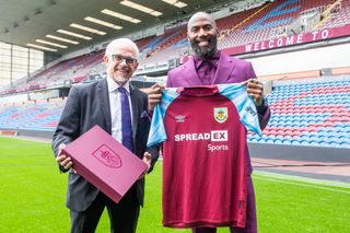 Burnley Football Club_Two times Super Bowl winning NFL safety Malcolm Jenkins visits Burnley FC as part of his involvement with ALK Capital as an investor_16/10/21