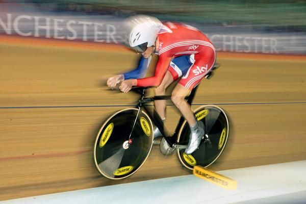 Geraint Thomas (Great Britain) on his way to recording the fastest rides of all time in the men's 4000m individual pursuit qualifying round.