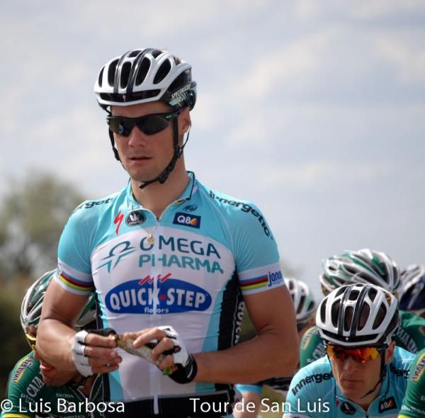 Tom Boonen fuels up for the climb