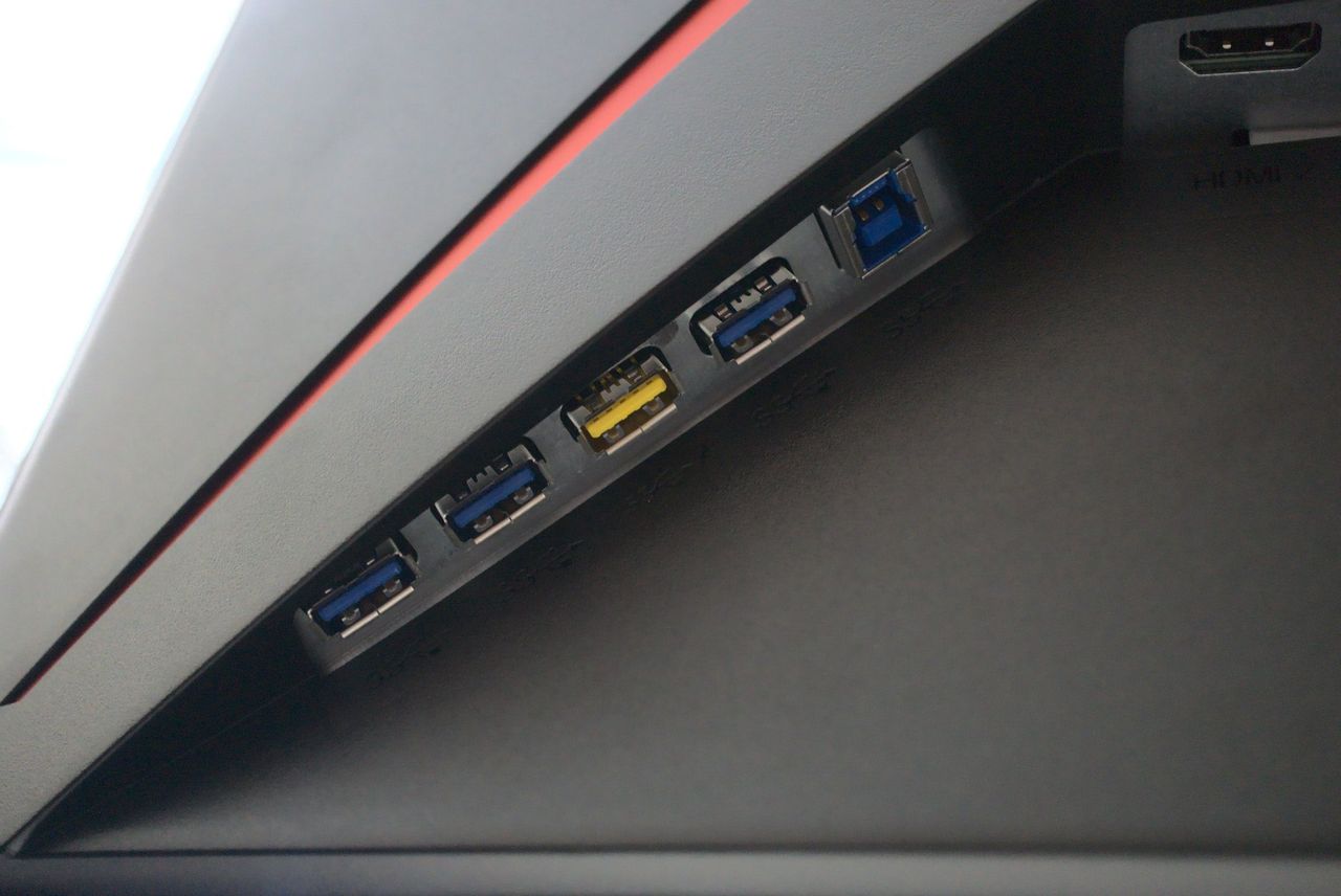 AOC C27G2ZU