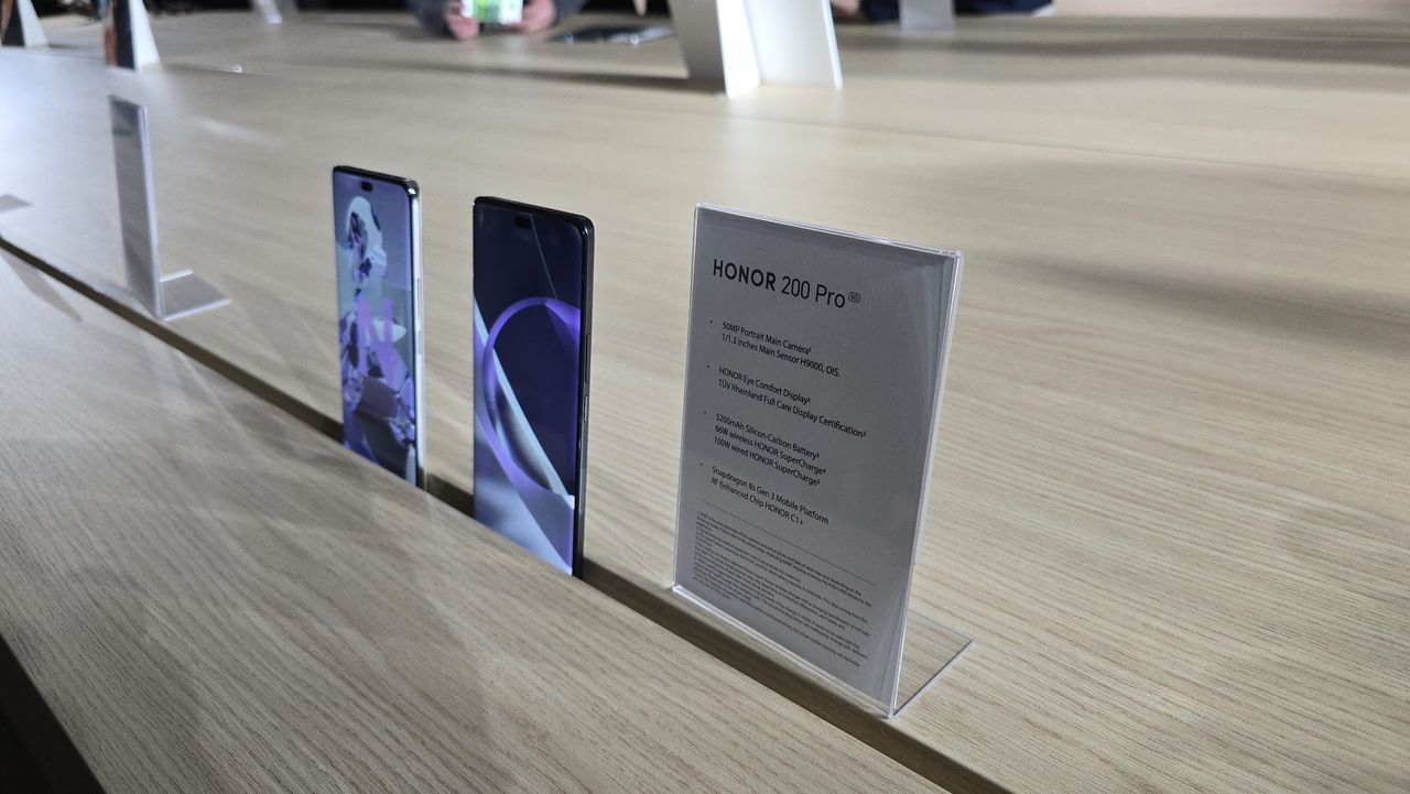 Honor 200 series event in Paris