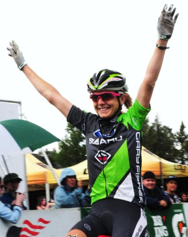 Heather Irmiger (Gary Fisher/Subaru) wins the national championship.