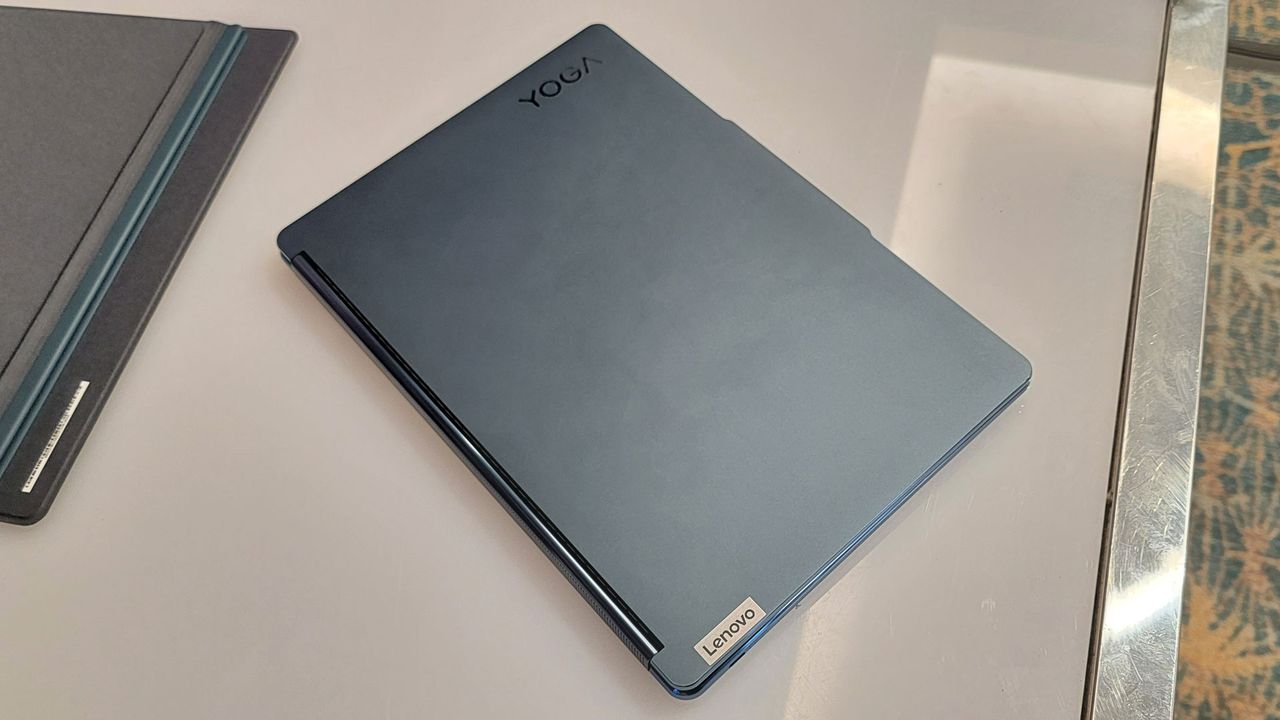 Lenovo Yoga Book 9i