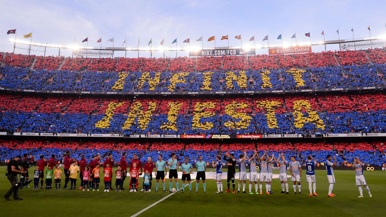 Andres Iniesta Barcelona final match pictures fans
