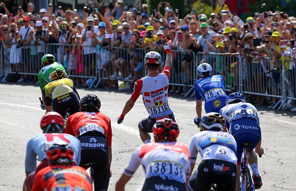 Caleb Ewan (Lotto Soudal) wins stage 16