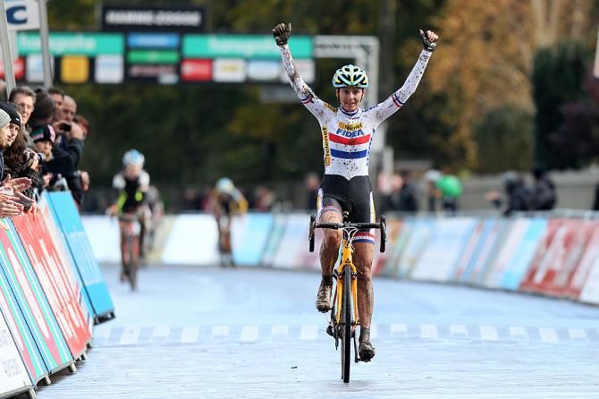 Nikki Harris wins Hamme Zogge