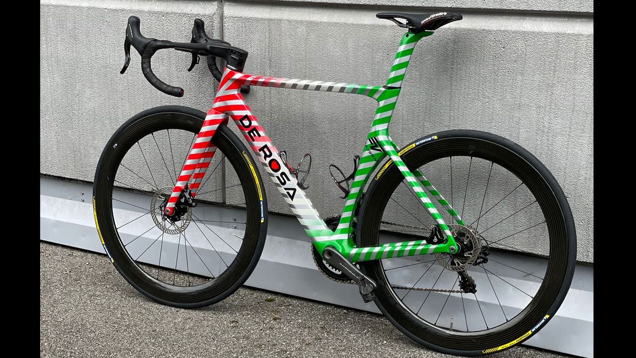 Elia Viviani's new Italy-themed De Rosa bike