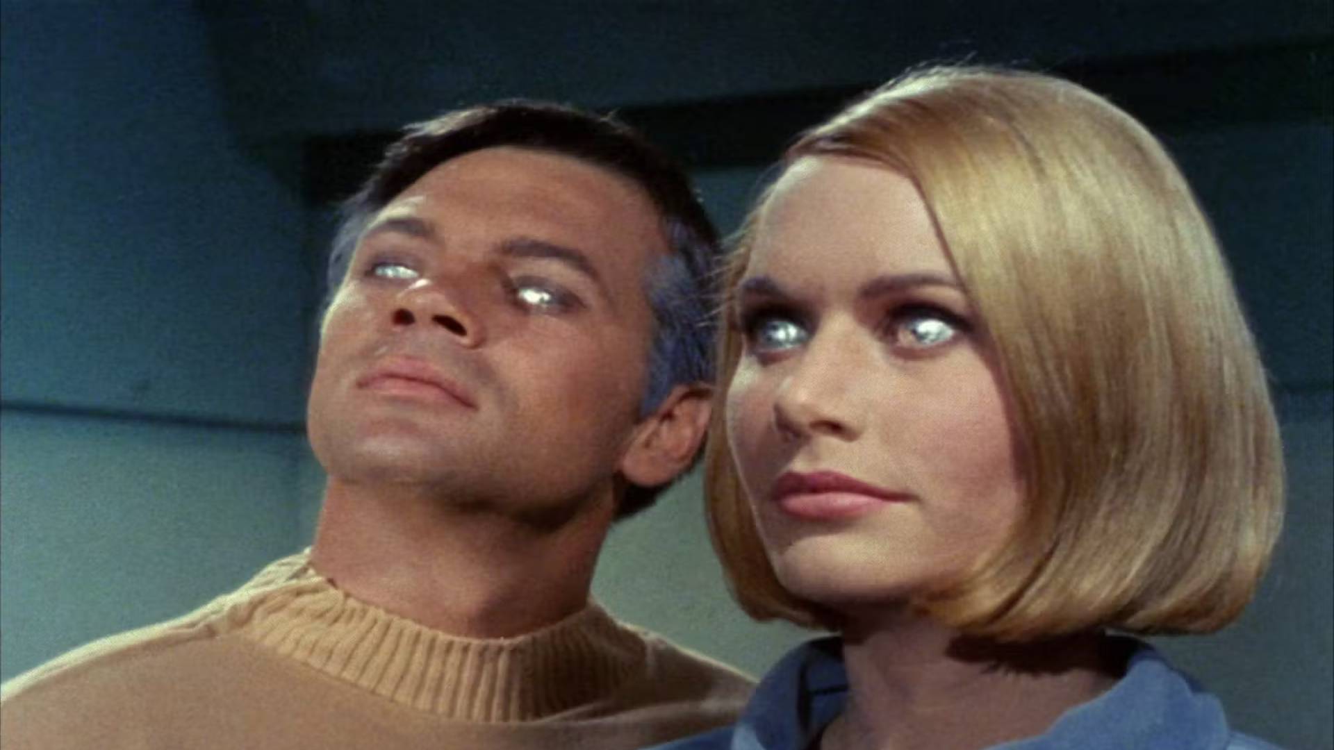 Gary Lockwood and Sarah Kellerman in Star Trek
