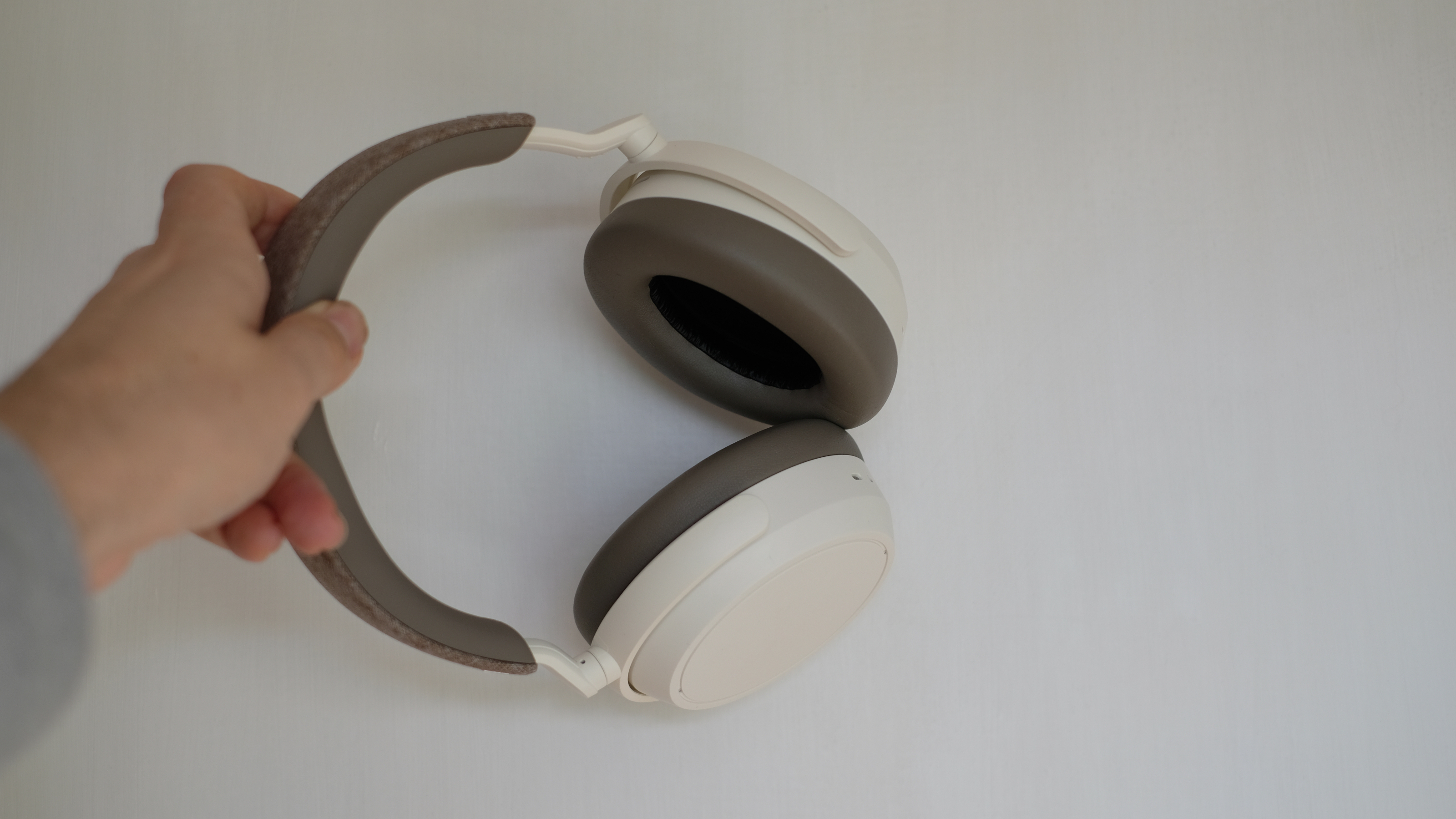 Photograph of Sennheiser Momentum 4 headphones