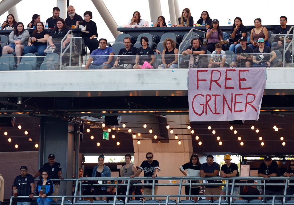 Sign that reads &amp;quot;Free Griner&amp;quot;