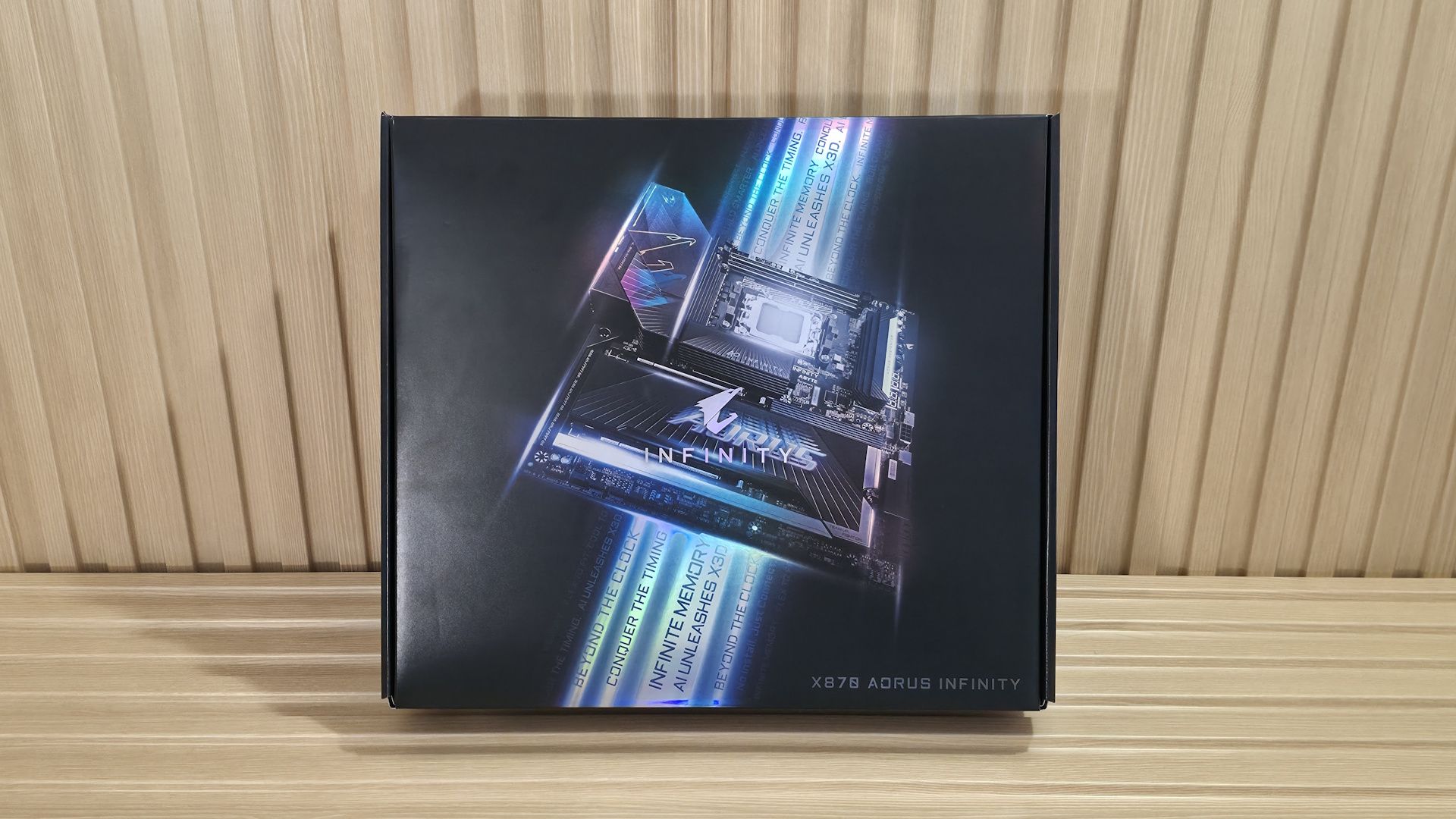 Gigabyte X870 Aorus Infinity - Board images