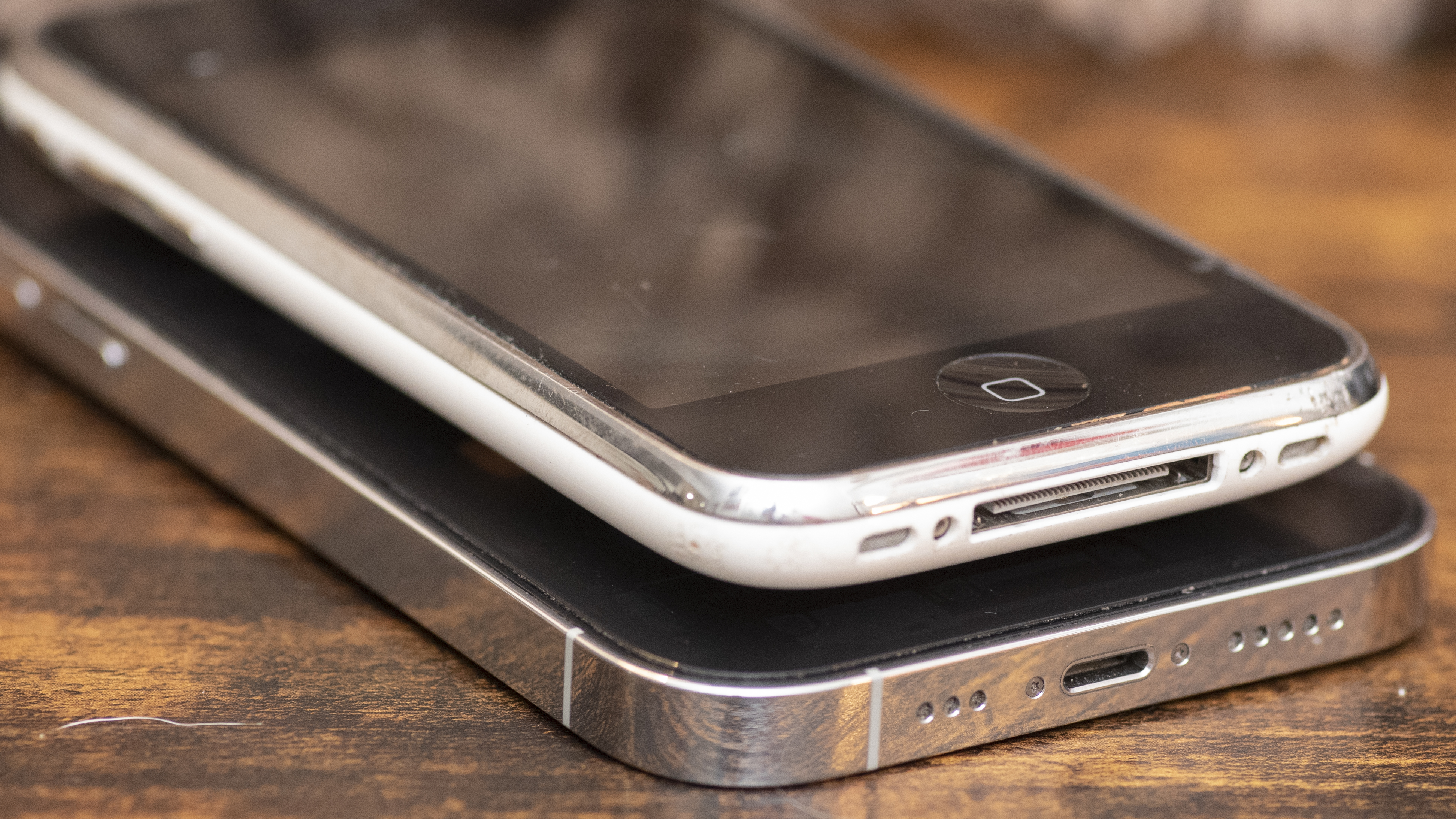 Apple is changing the charging port with iPhone 15, but it won't