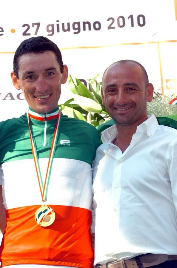 Marco Pinotti (HTC-Columbia) and new Italian coach Paolo Bettini
