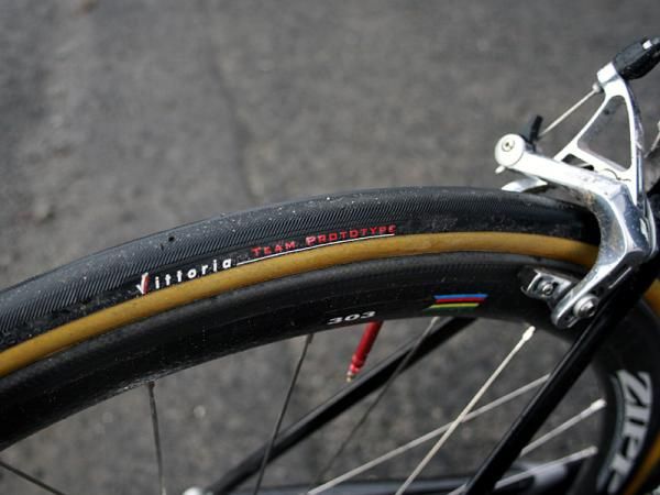 This tyre is another prototype from Vittoria, a 25mm Corsa Evo CX