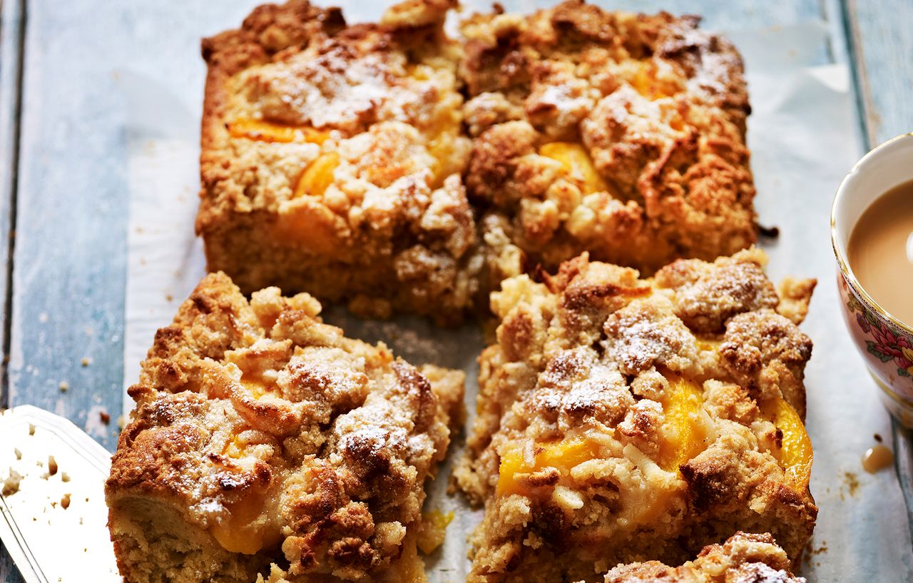 peach-crumble-cake