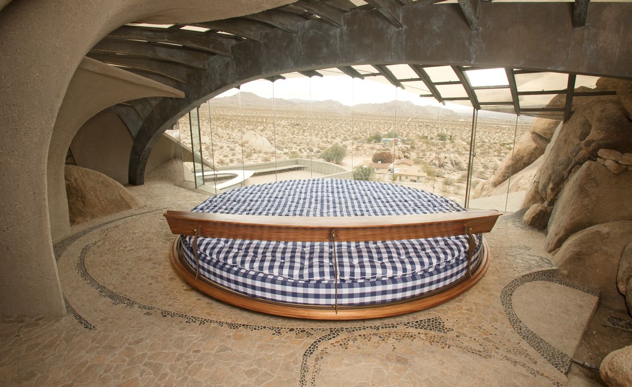 Circular Hästens bed at Doolittle House overlooking Joshua Tree