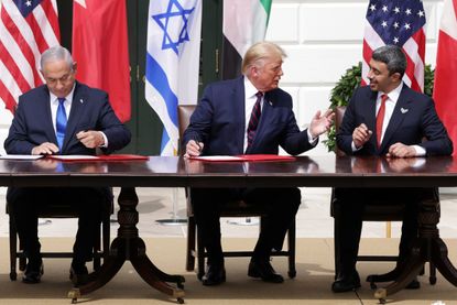 Trump, Netanyahu, Abdullah bin Zayed bin Sultan Al Nahyan 