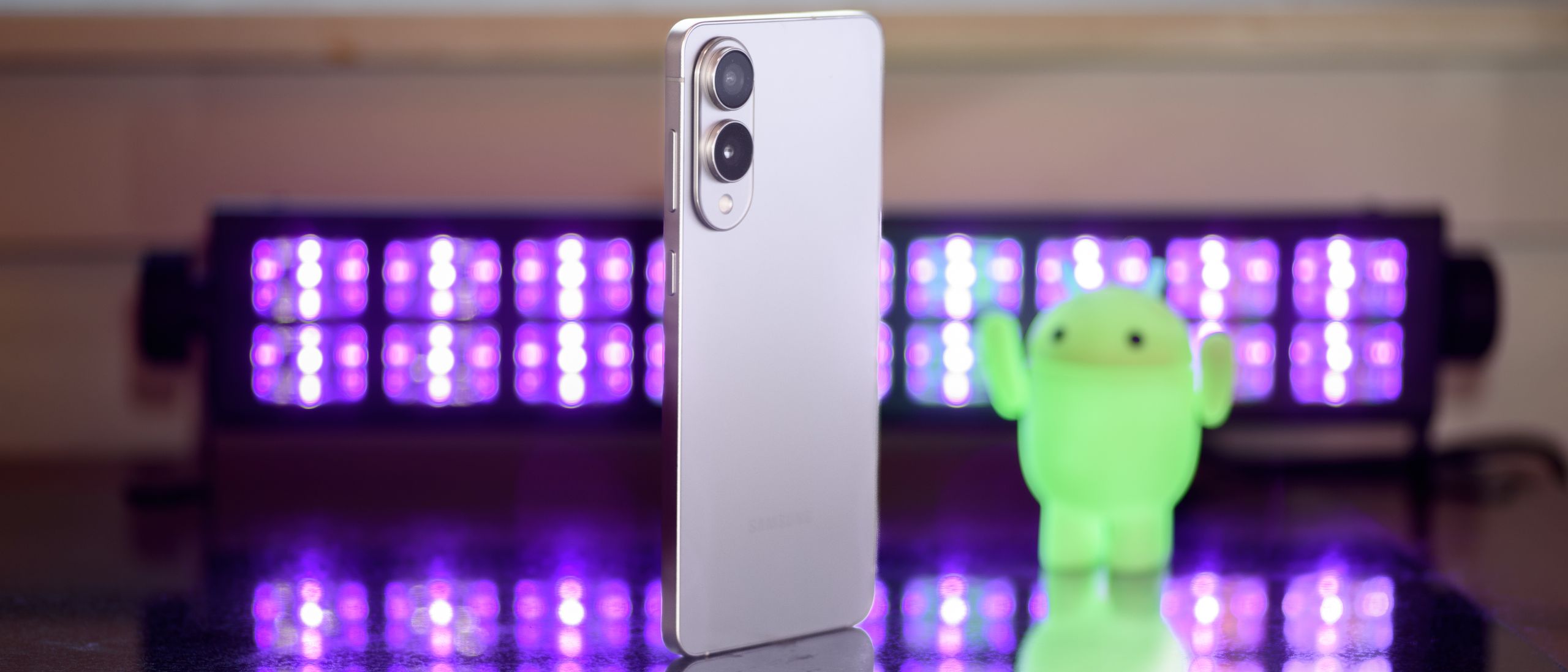 Samsung Galaxy S25 Edge, photographed by TechRadar