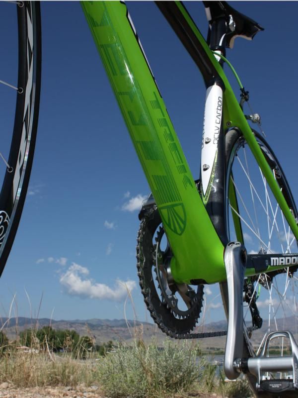 The new Madone 6-Series down tube leaves lots of room for extra logos