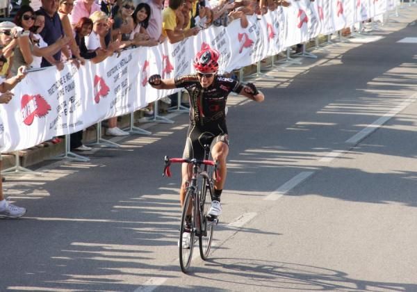 Francesco Figini (Carmiooro-Ngc-Pool Cant&ugrave;) wins the Trofeo Marco Rusconi.