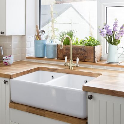 How to choose kitchen worktops – everything you need to know | Ideal Home