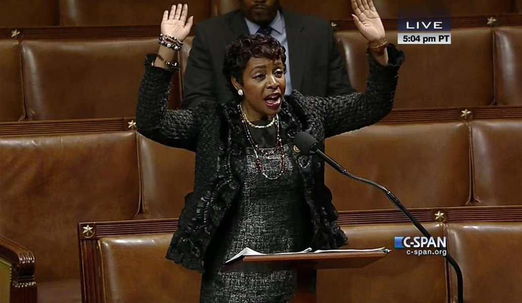 Black lawmakers strike &amp;#039;Hands up, don&amp;#039;t shoot&amp;#039; pose on House floor