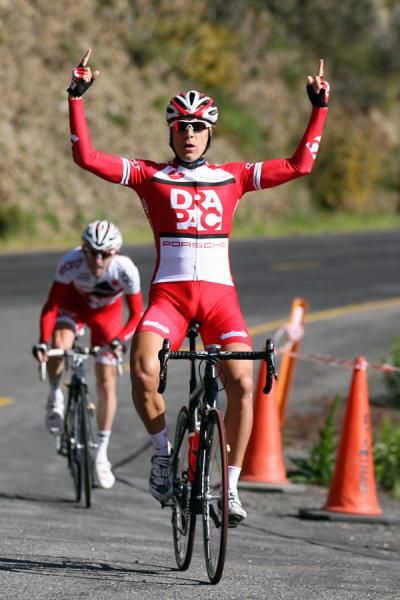 Floris Goesinnen takes the win