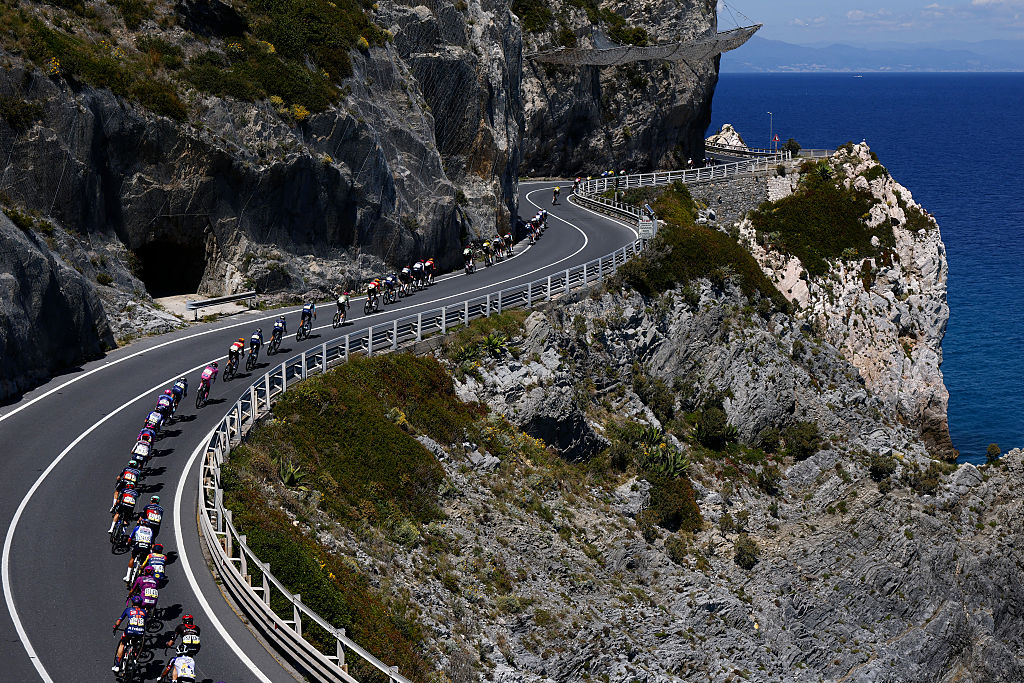 Giro d'Italia stage 12 LIVE: Six riders part of reformed breakaway with climb looking on the horizon