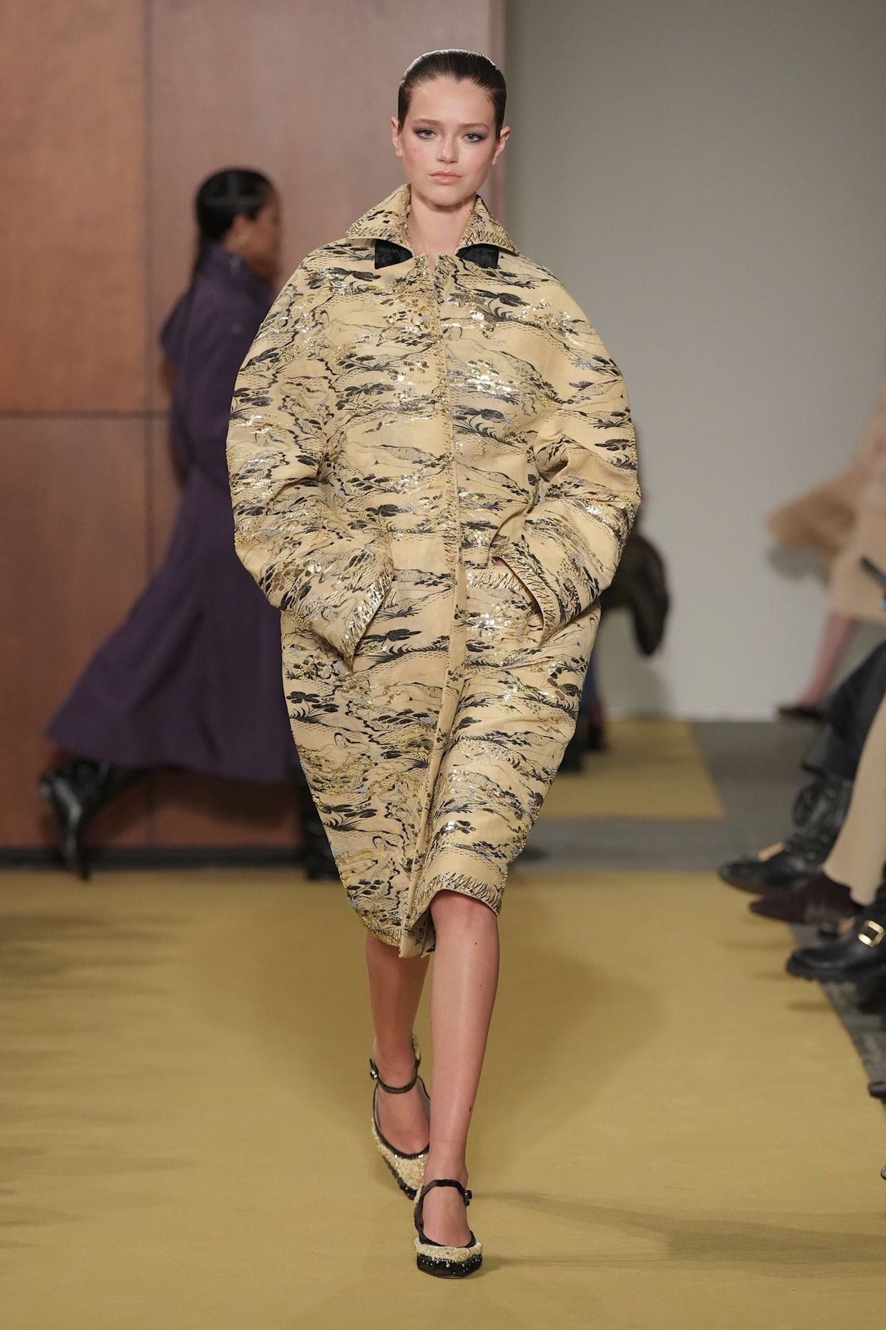 models on the Fall 2026 Tory Burch fashion show runway