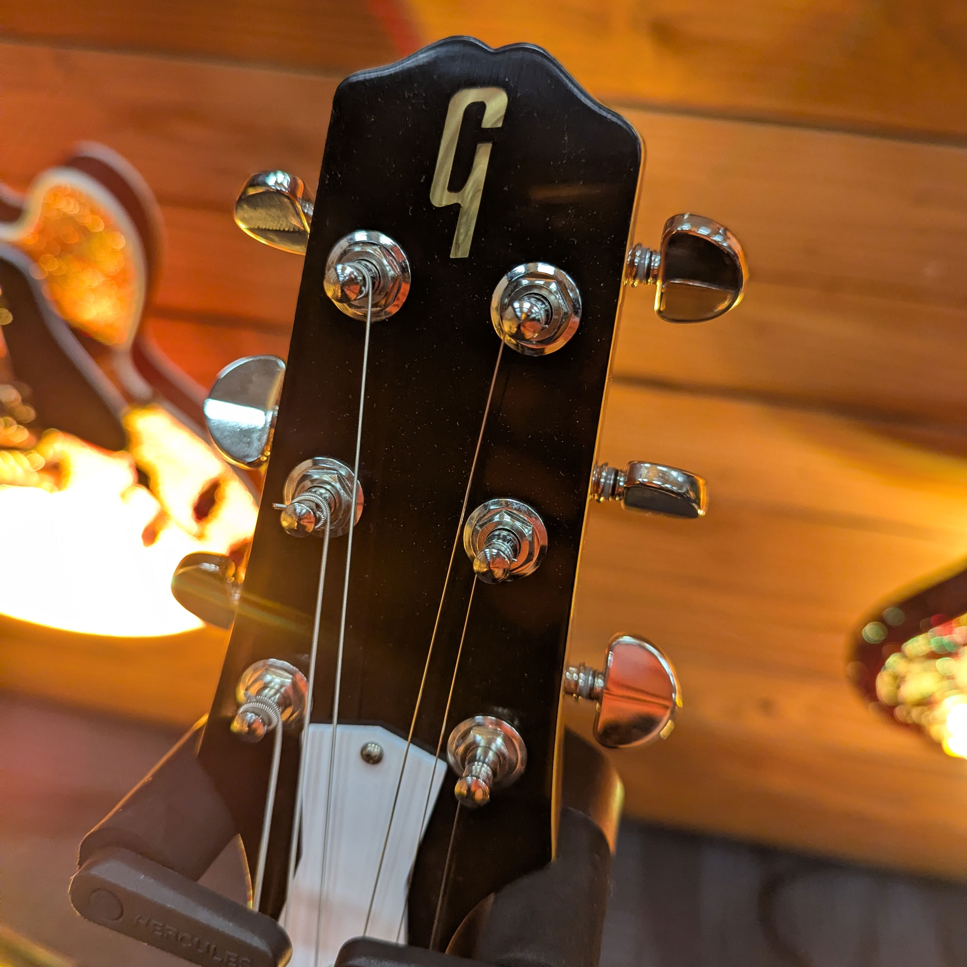 Gibson Custom Shop Atomic Age offset guitar shape headstock