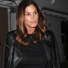 Model Cindy Crawford steps out in all black as she grabs dinner with her friend Kate Hudson at Italian restaurant Giorgio Baldi in Santa Monica.