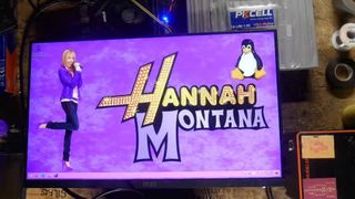 The desktop of a battery powered PC running on Hannah Montana Linux.