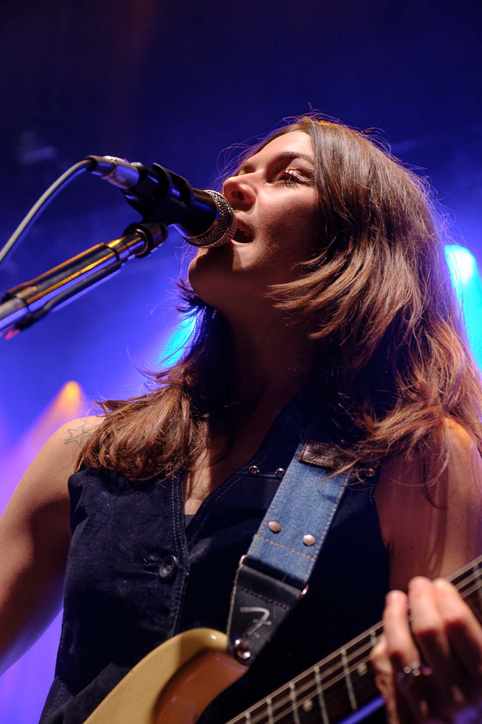 Larkin Poe onstage at Hammersmith Apollo, London