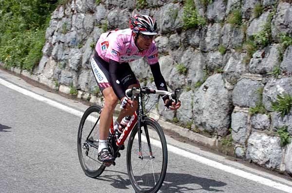 Ivan Basso descends during stage 18