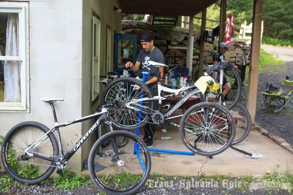 Stephen Kincaid (AXA/NoTubes) engages in a little pre-race prep at Eagle Lodge at Camp TSEpic