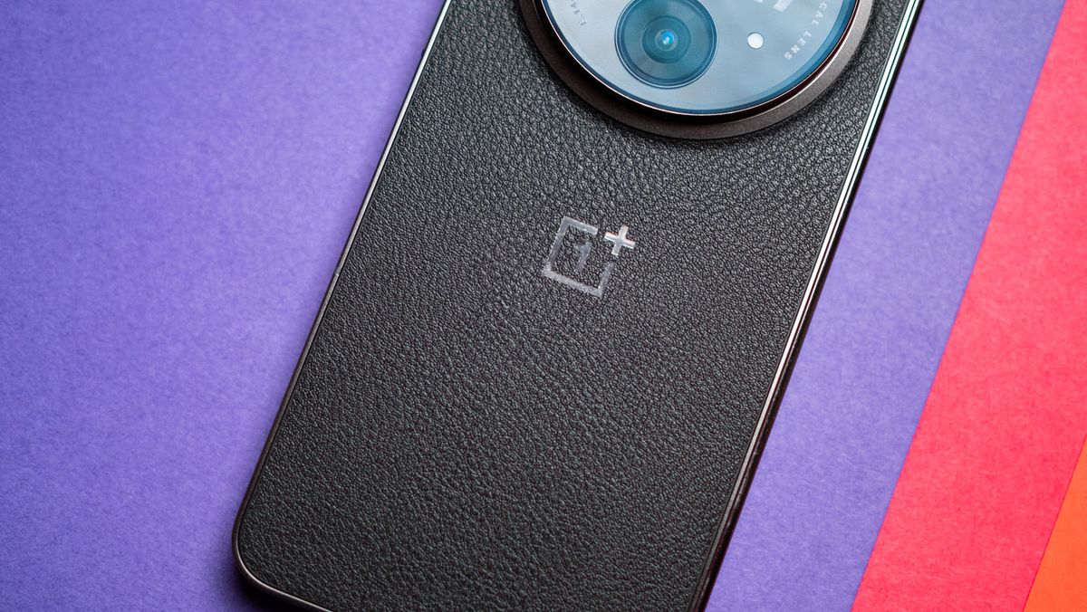 OnePlus Open finally grabs OxygenOS 14 (Android 14) — with a caveat