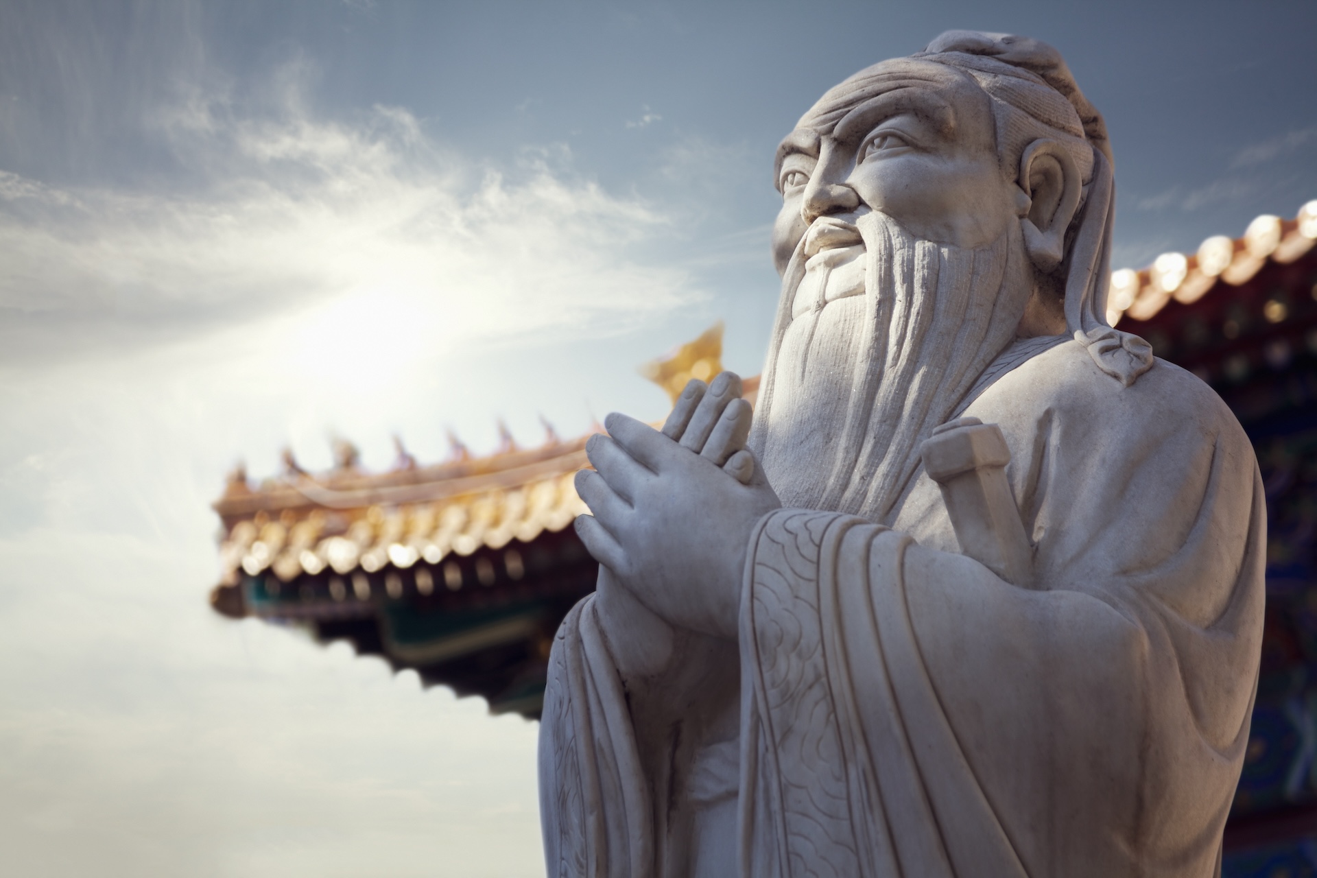 a statue of Confucius