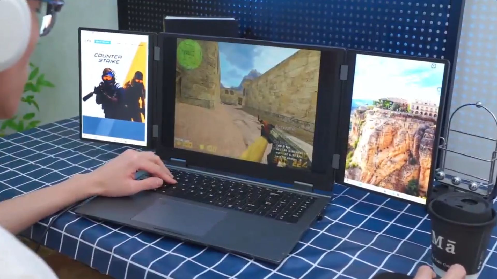 Byone&#039;s Bax 16 gaming laptop with three screens built-in