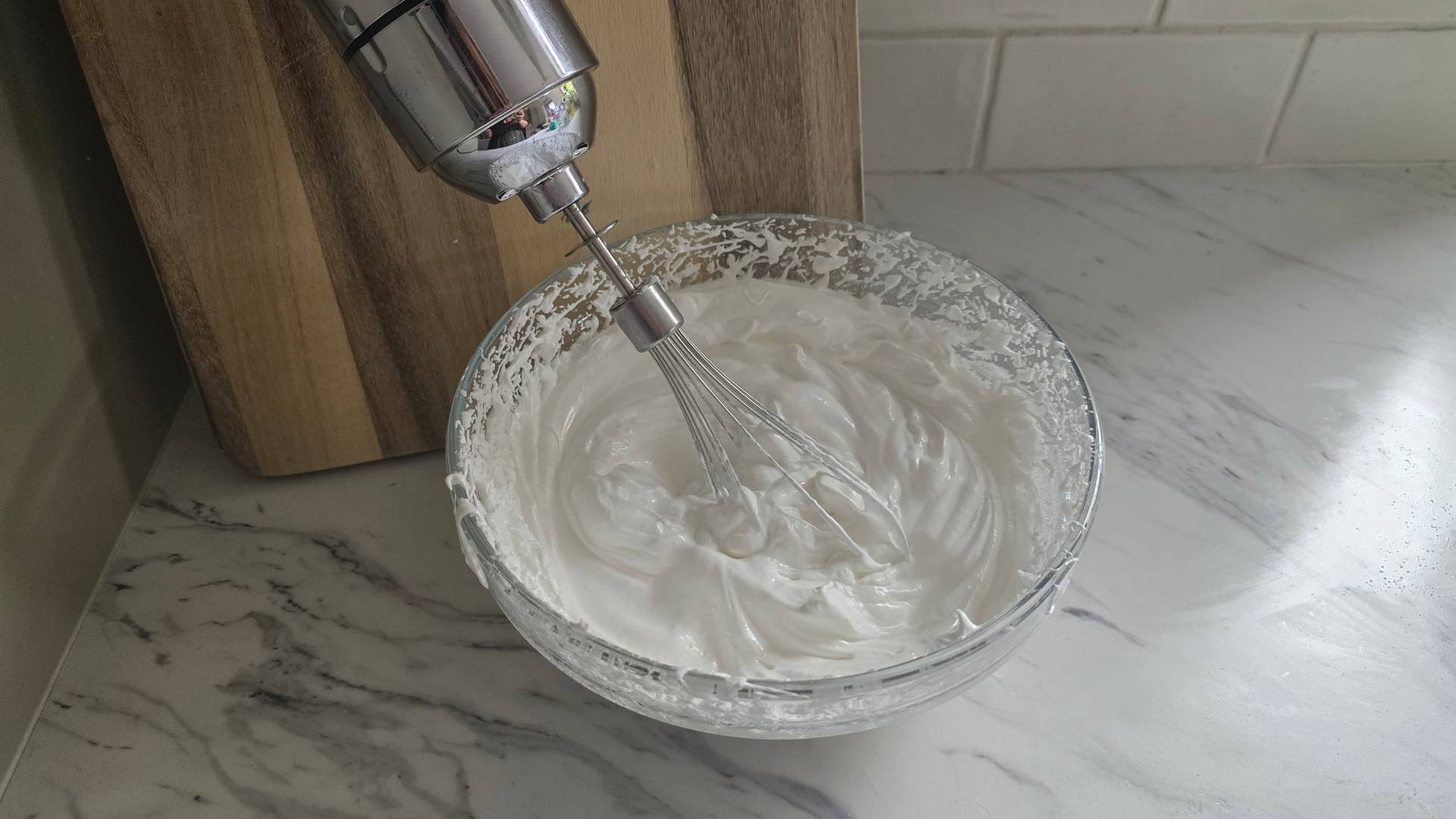 Dualit hand blender mixing meringue