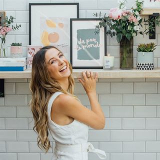 zoella's styling with artwork