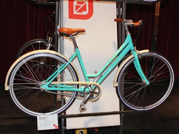 The Simple City range is also available with a less expensive three-speed internal hub.