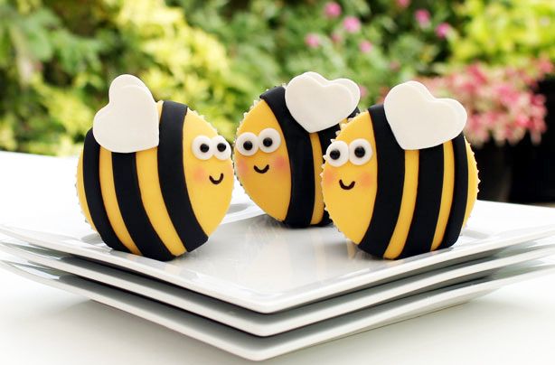 Baby Bumble Bee Fondant Cake Topper, Fondant Sleeping Bee