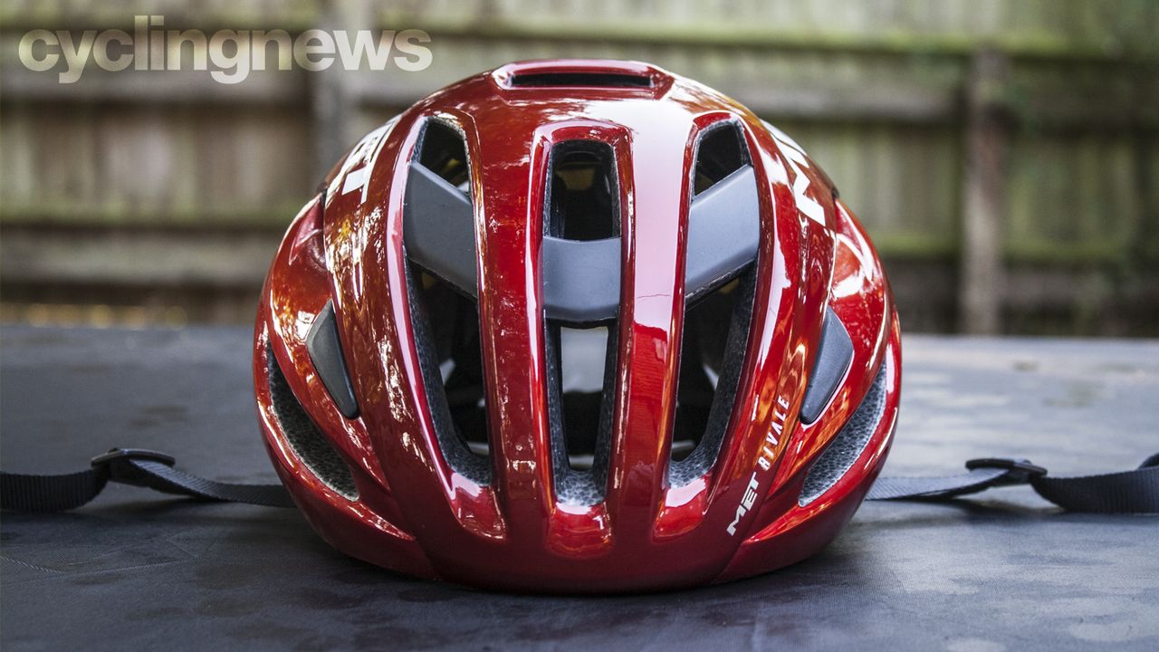 MET Rivale road bike helmet