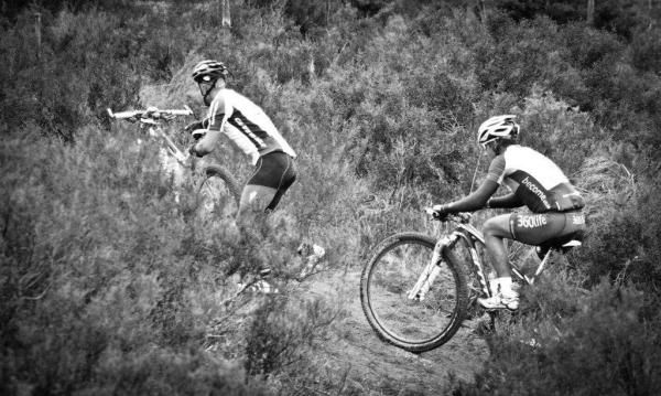 Daren Lill was forced to dismount as he is chased by Kevin Evans
