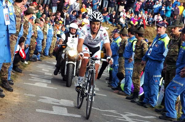 Richie Porte (Saxo Bank) remains atop the young rider classificaton, extending his lead over Liquigas-Doimo's Robert Kiserlovski.