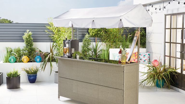 Aldi garden bar