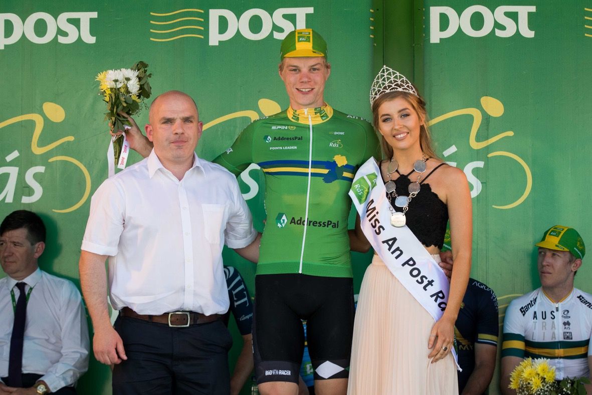 Dennis Bakker keeps the points jersey