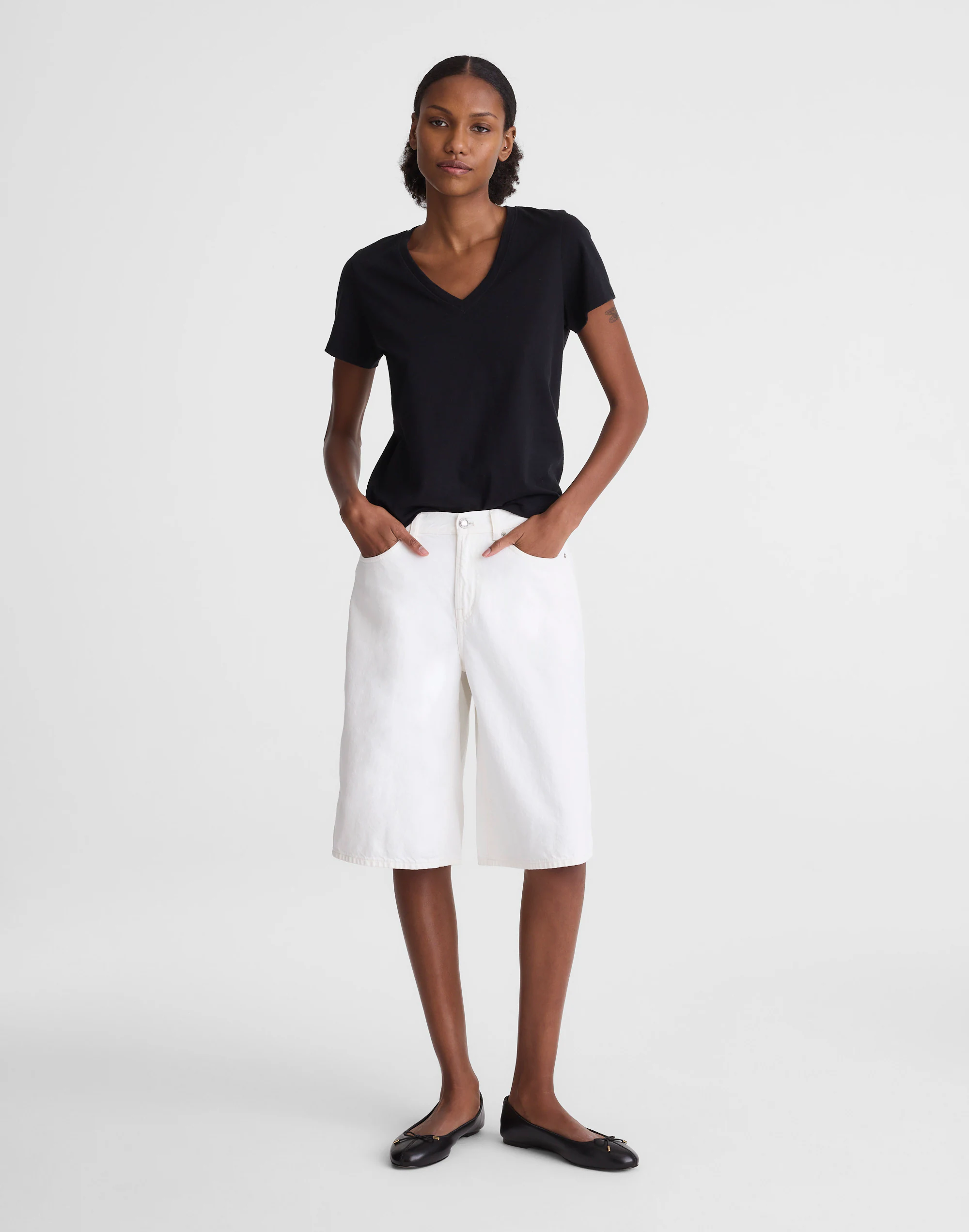 V-Waist Bermuda Short